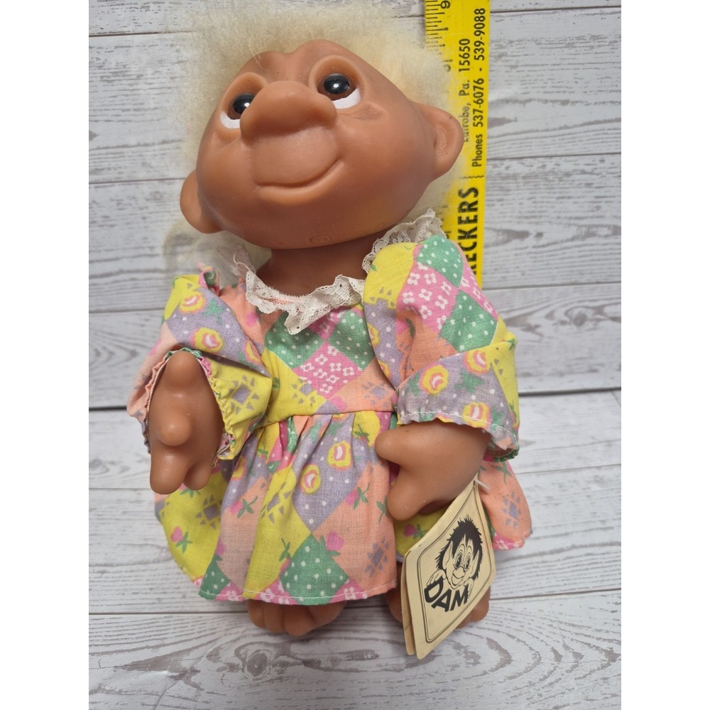 Vintage Troll 9 In. DAM 1977 With Tag And Clothes